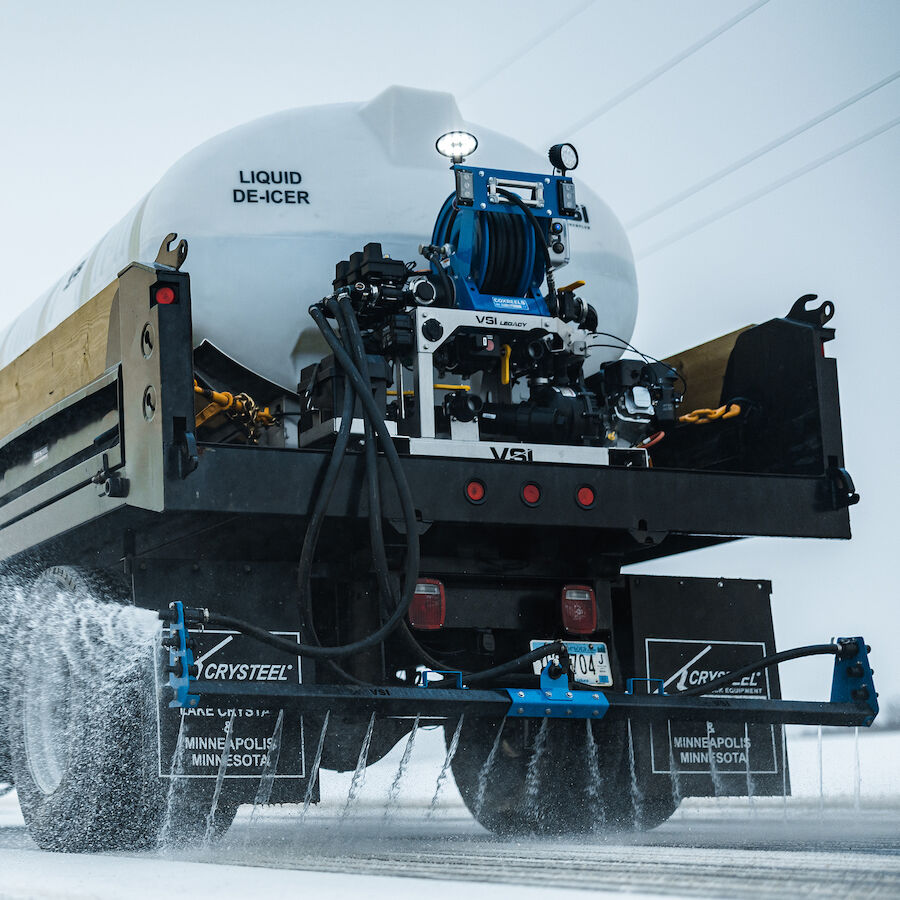 BOSS Snowplow 1600-Gal Tank Skid